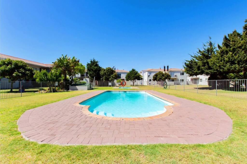 Appartement Retro Rest - Walking Distance To Beach, Langebaan